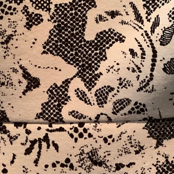 Adrianna Papell Elegant Black and Cream lace print dress - Picture 6 of 10